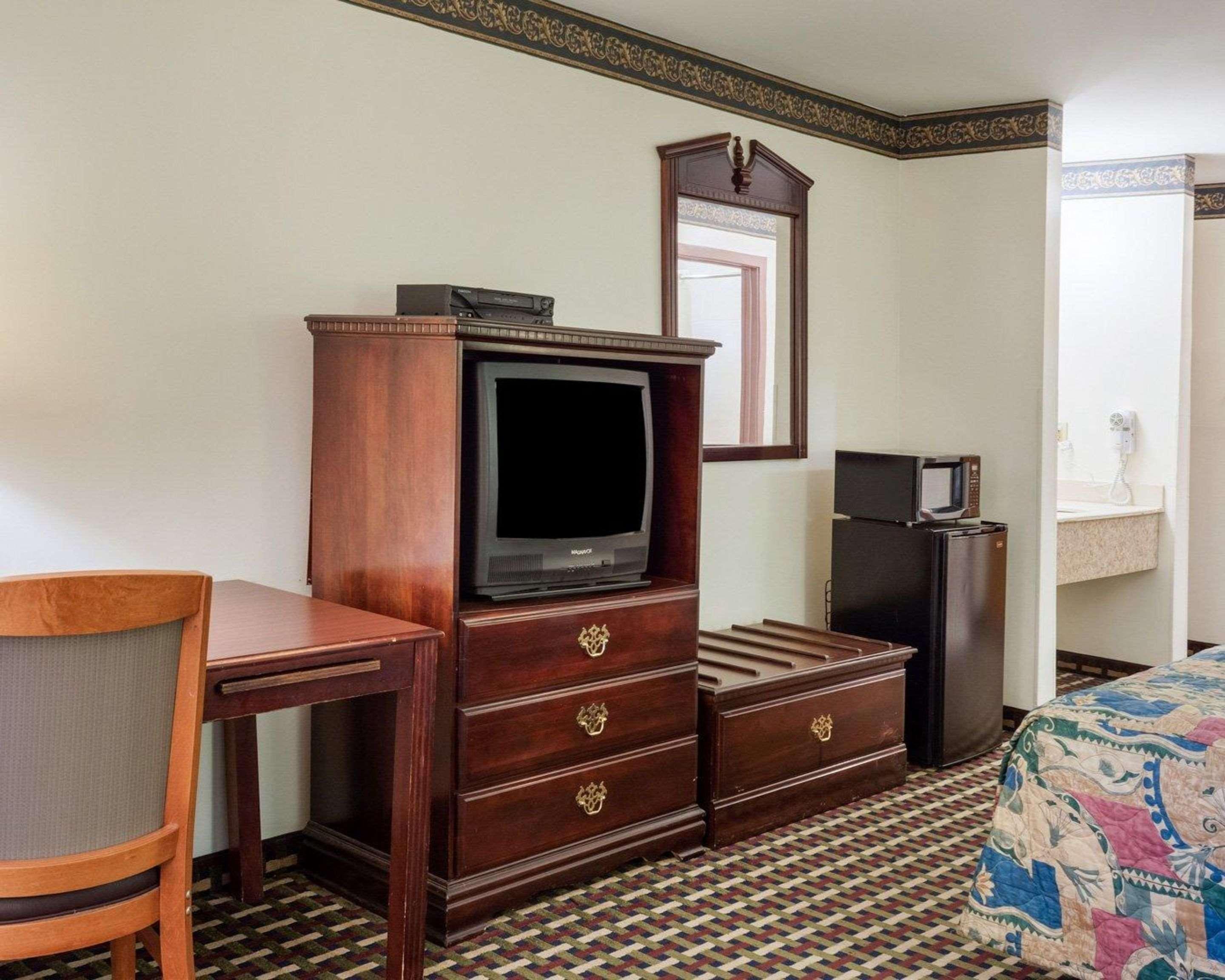 Econo Lodge Near Fort Gregg-Adams I-295 Hopewell Eksteriør bilde